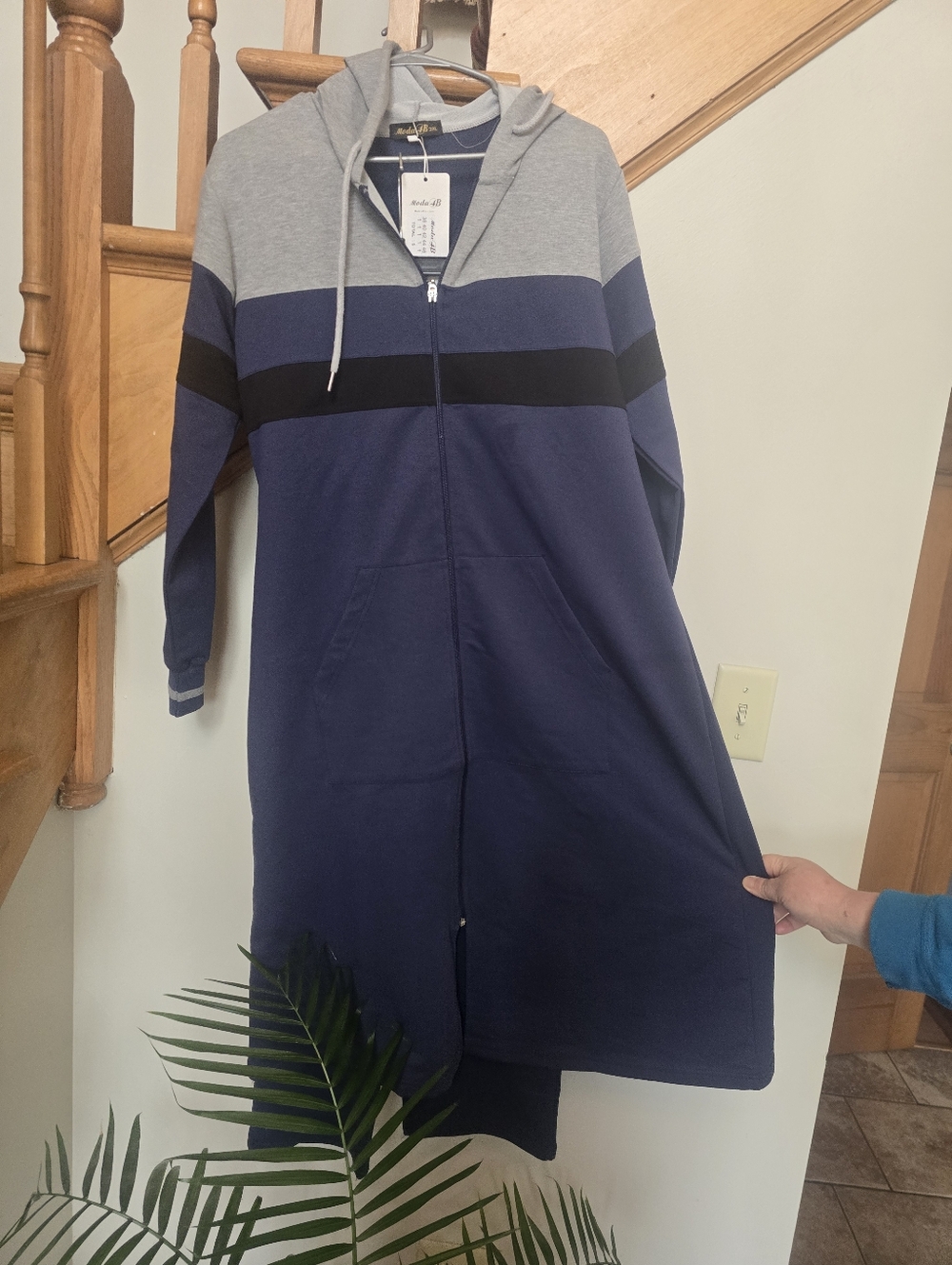 Sporty Hoodie Zip-Up Dress – New With Tags 🖤